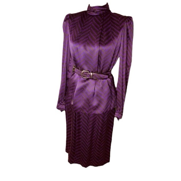 Carolina Herrera Dresses & Skirts - Carolina Herrera 100% Silk Matching set Skirt, Jacket Belt Plum/Midnight